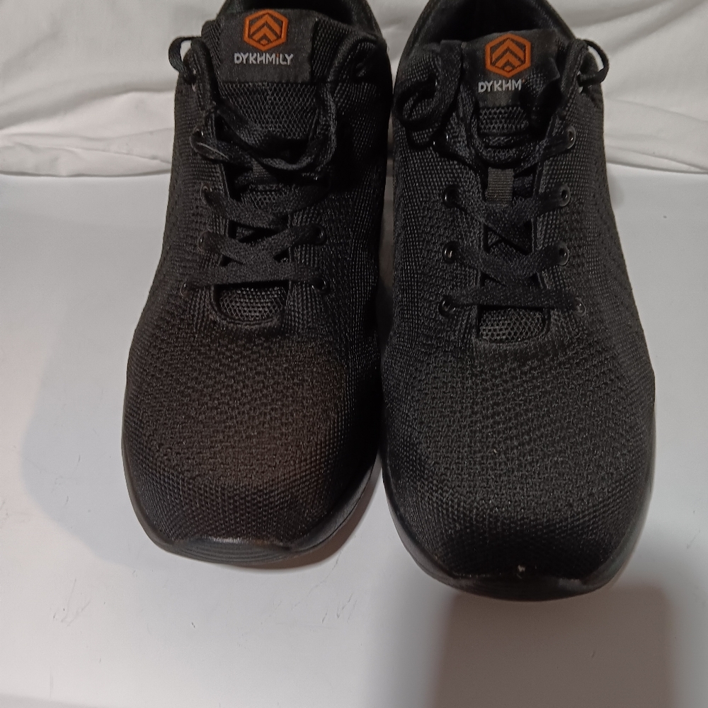 Shoes - Picture 2 of 4